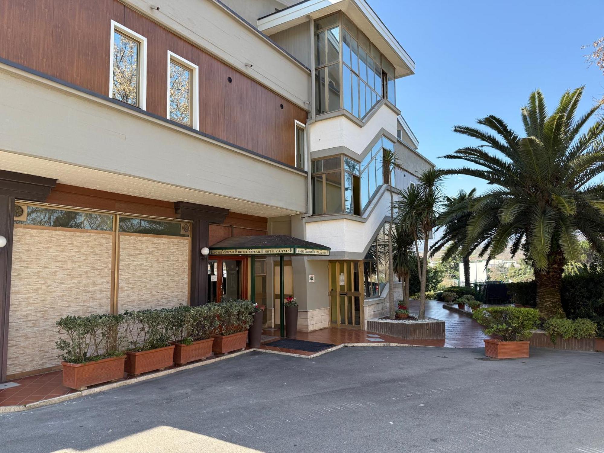 Cristal Hotel Manocalzati Bagian luar foto