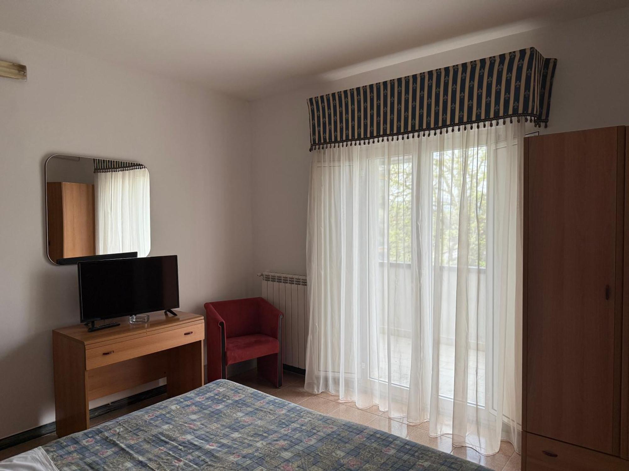 Cristal Hotel Manocalzati Bagian luar foto