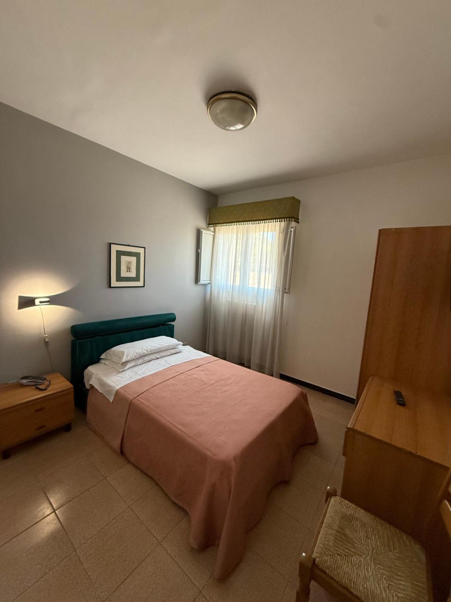 Cristal Hotel Manocalzati Bagian luar foto