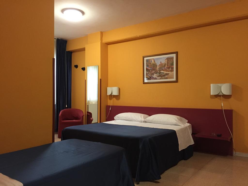 Cristal Hotel Manocalzati Bagian luar foto